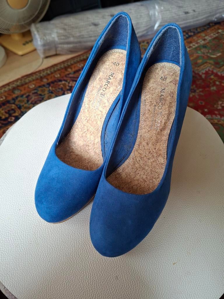 Marco Tozzi pumps suède leer mt 40 nieuw, Ophalen of Verzenden, Nieuw, Blauw