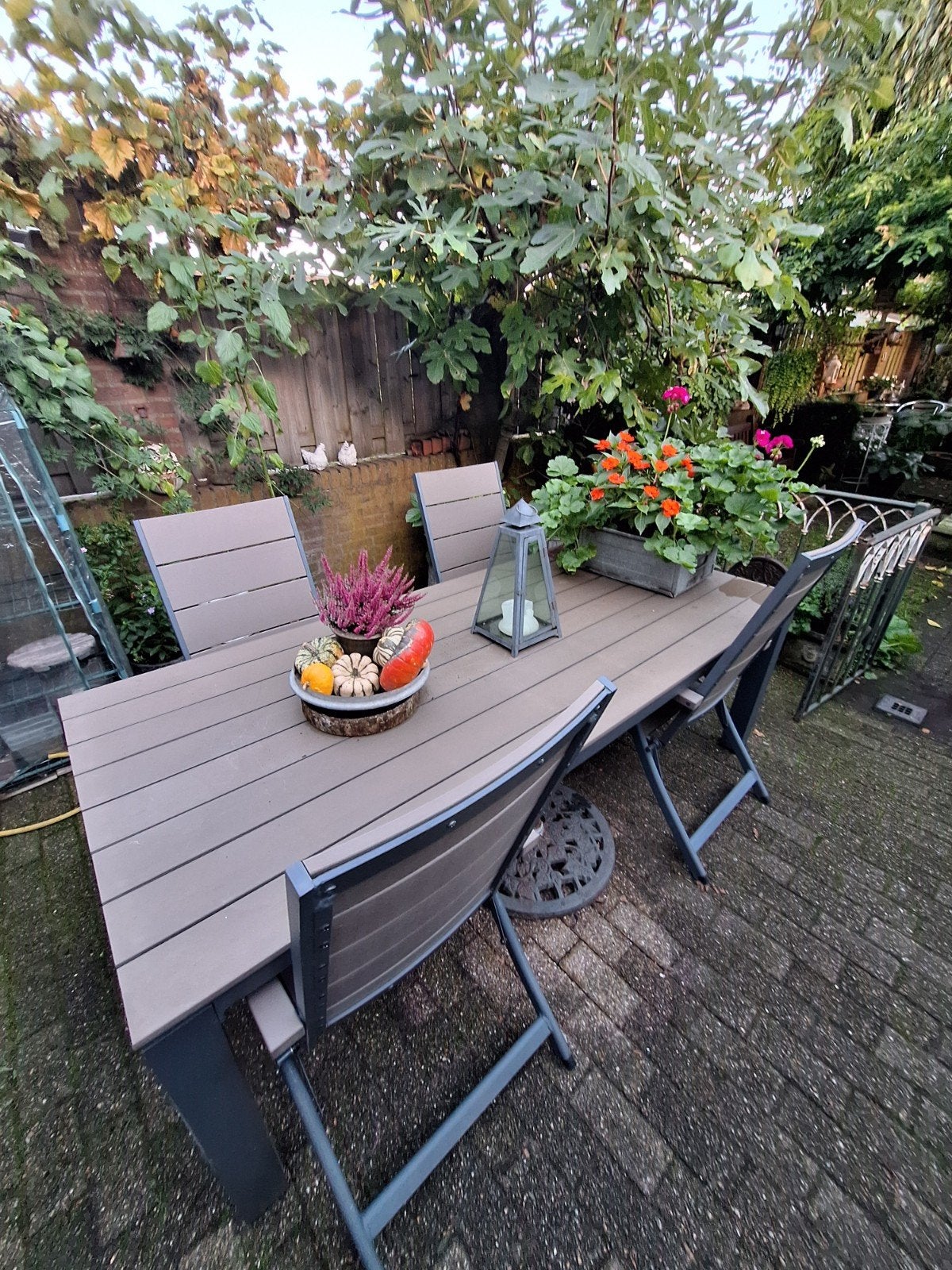 Tuinmeubelset kunststof en ijzer onderstel., Ophalen