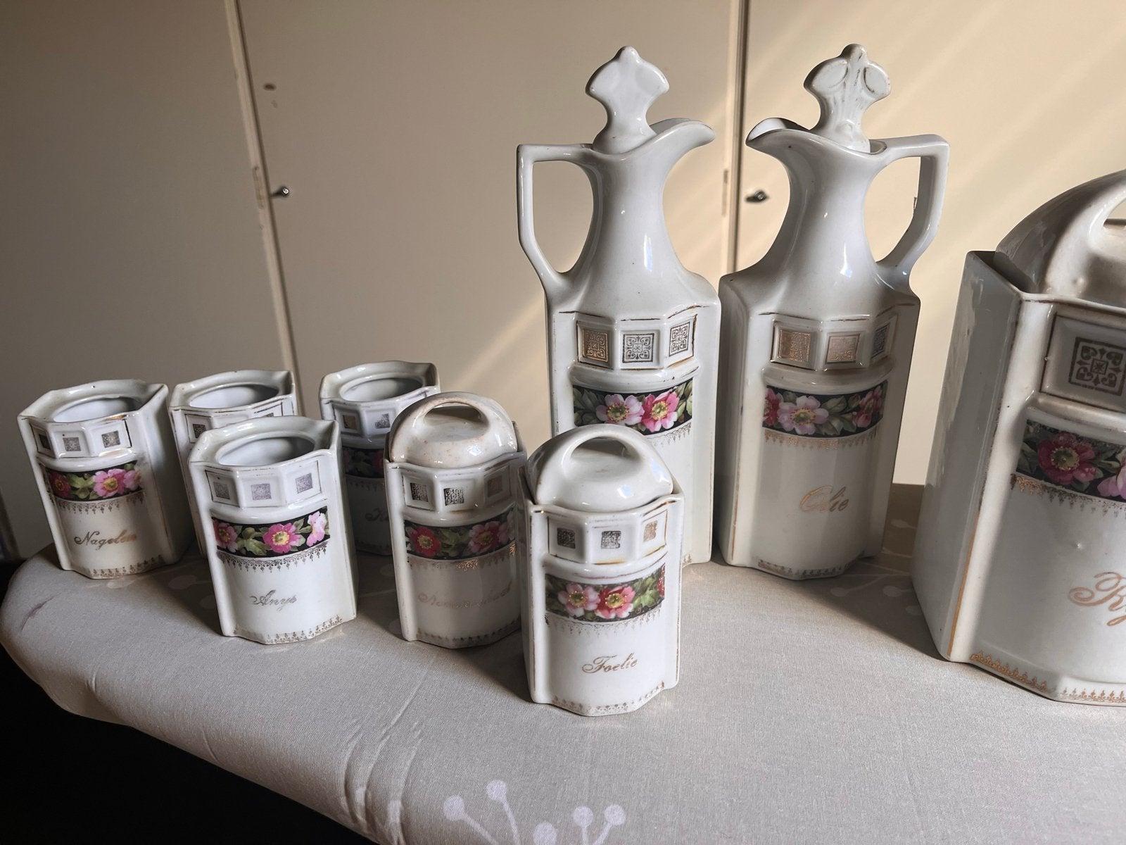 Antieke kruidenpotjes, olie/azijnstel en voorraadpotten, Antiek en Kunst, Ophalen
