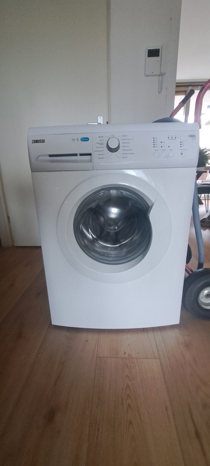 Zanussi Lindo 100 wasmachine - 7 kg inhoud, Witgoed en Apparatuur, Wasmachines, Ophalen, 6 tot 8 kg, Handwasprogramma, Voorlader