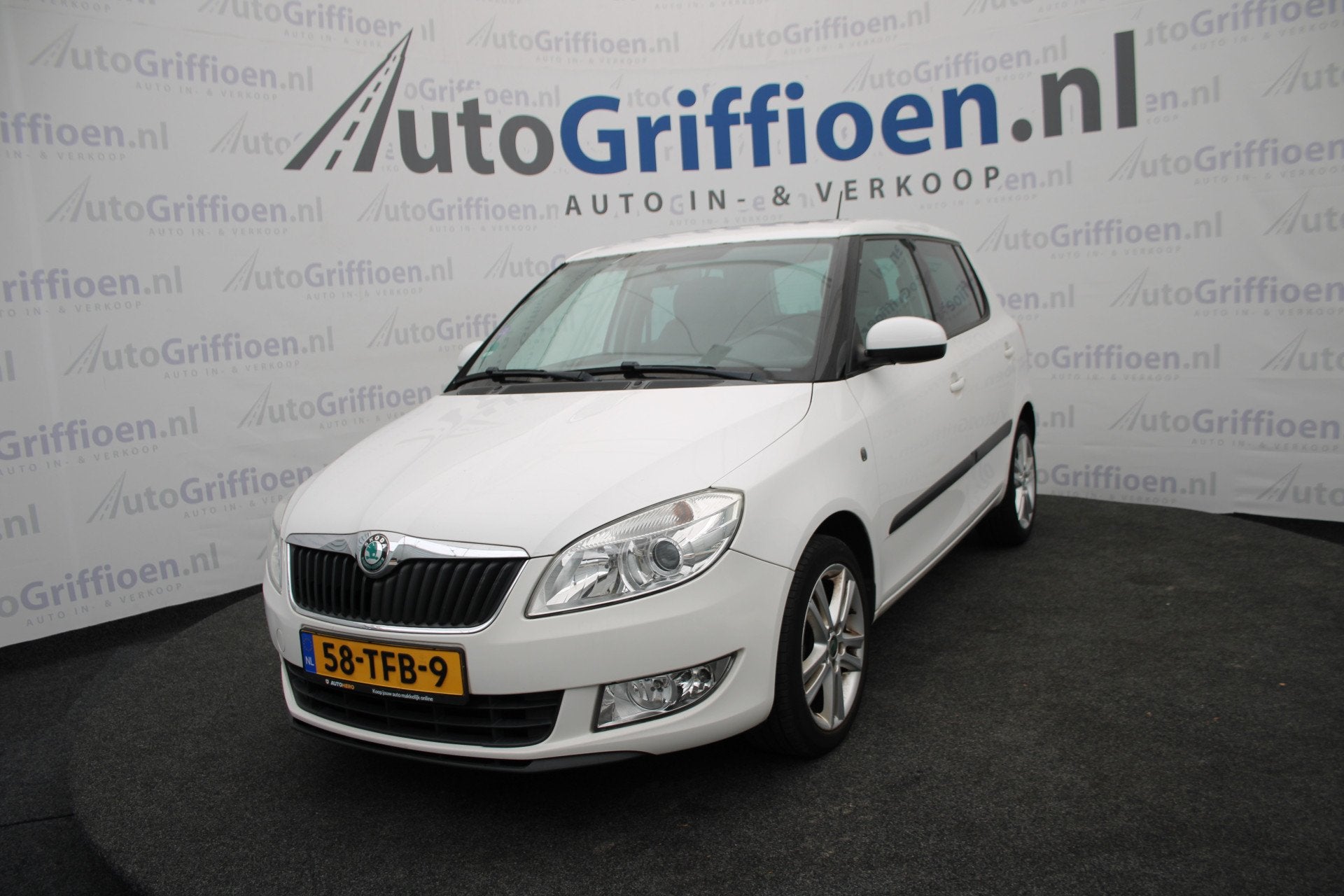 Skoda Fabia 1.2 TSI Dynamic keurige 5-deurs met schuifdak, Auto's, Skoda, Voorwielaandrijving, Euro 5, Wit, Bedrijf