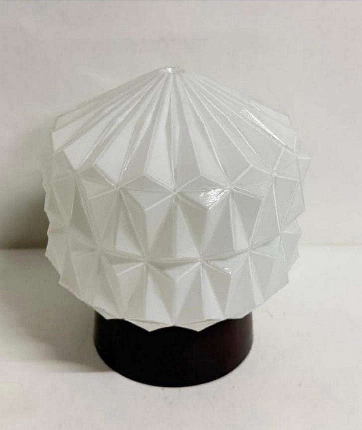 Vintage witte plafondlamp snijlijnen strak lamp mid century, Huis en Inrichting, Vintage, Zo goed als nieuw, Wit, Plafondlamp