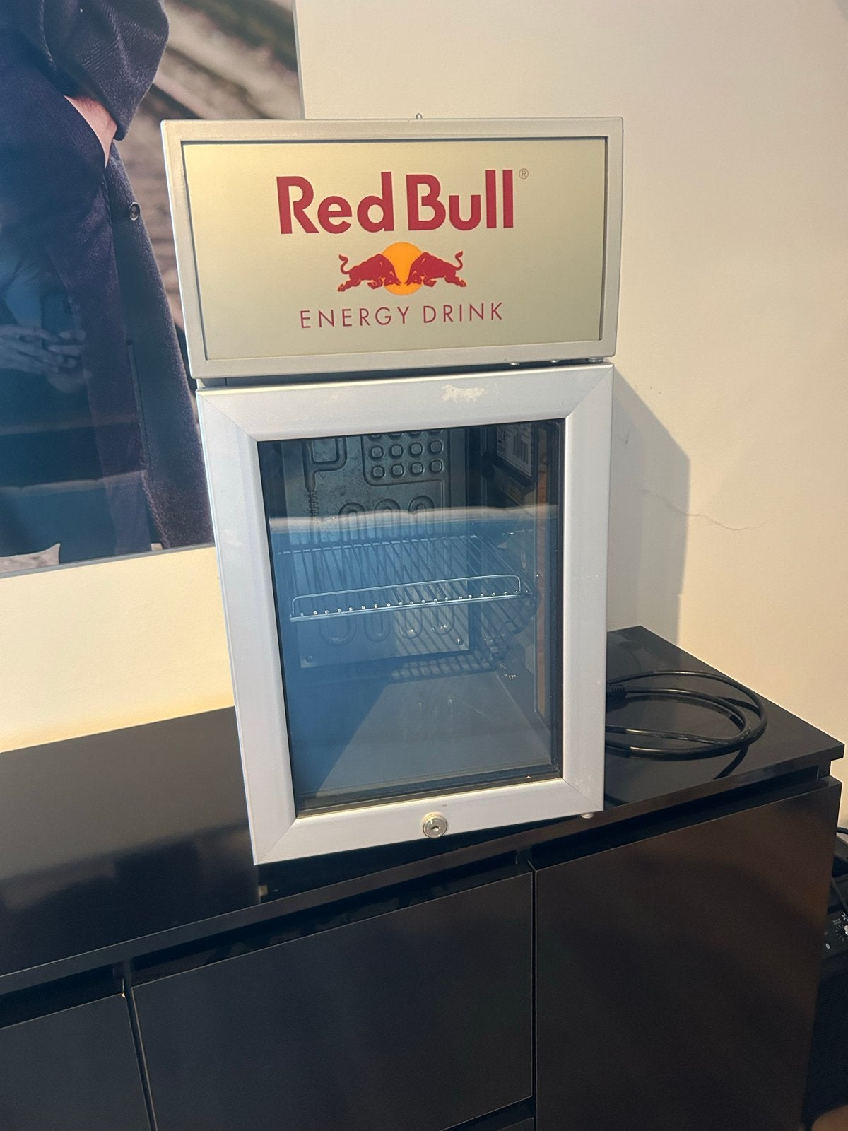Red Bull Mini Koelkast, Witgoed en Apparatuur, Koelkasten en IJskasten, Ophalen, Minder dan 75 liter, Zonder vriesvak, Gebruikt