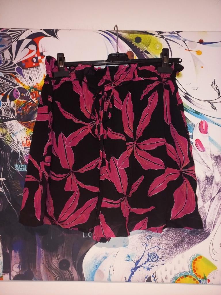 Leuke korte broek van Catwalk Junkie maat L, Kleding | Dames, Kort, Zwart, Maat 46/48 (XL) of groter, Ophalen of Verzenden