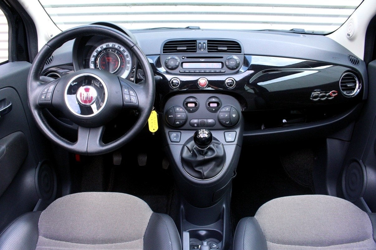 Fiat 500C 0.9 TwinAir Lounge Cabrio NAP km stand 52000 LEDER, Euro 5, 86 pk, Zwart, Cabriolet