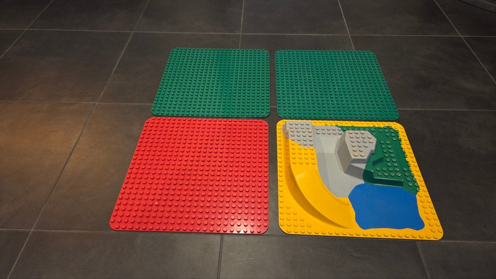 Duplo bouwplaten - 2x groen, 1x rood, 1x landschap, Ophalen, Gebruikt, Overige merken