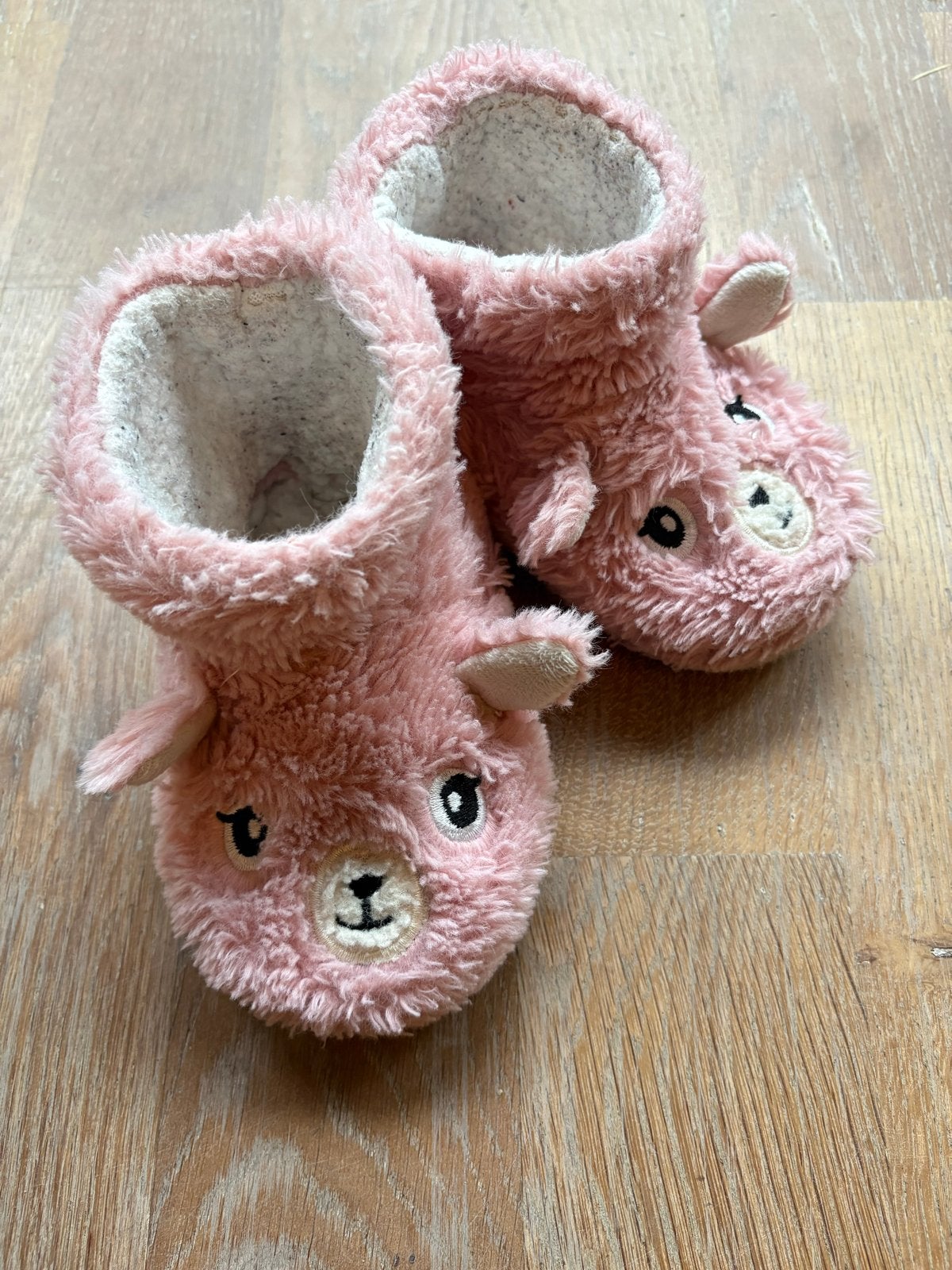 Hema alpaca sloffers maat 24/25, roze, Ophalen of Verzenden, Gebruikt, Meisje, Overige typen