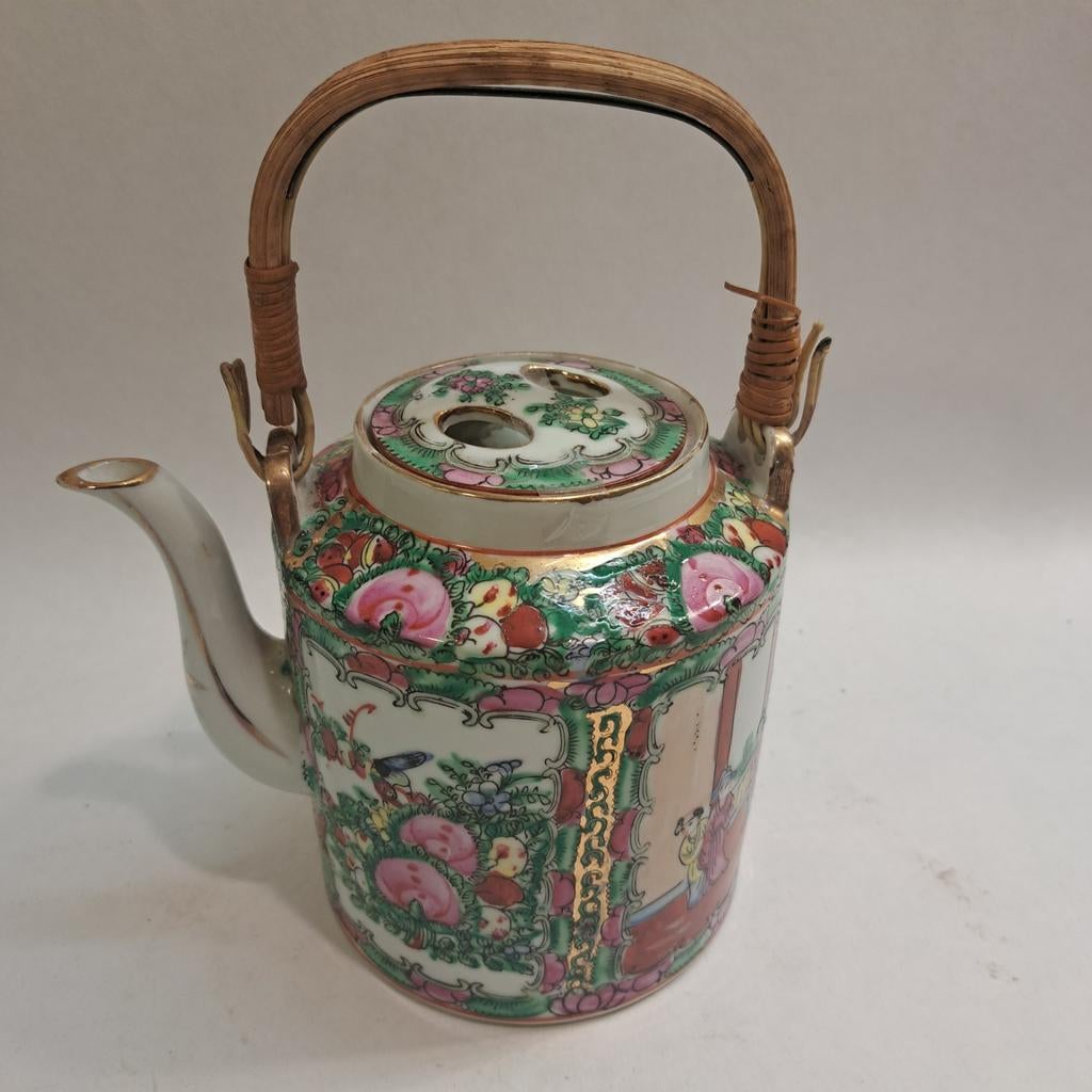 Antieke Chinese theepot met bamboe handvat, Ophalen of Verzenden