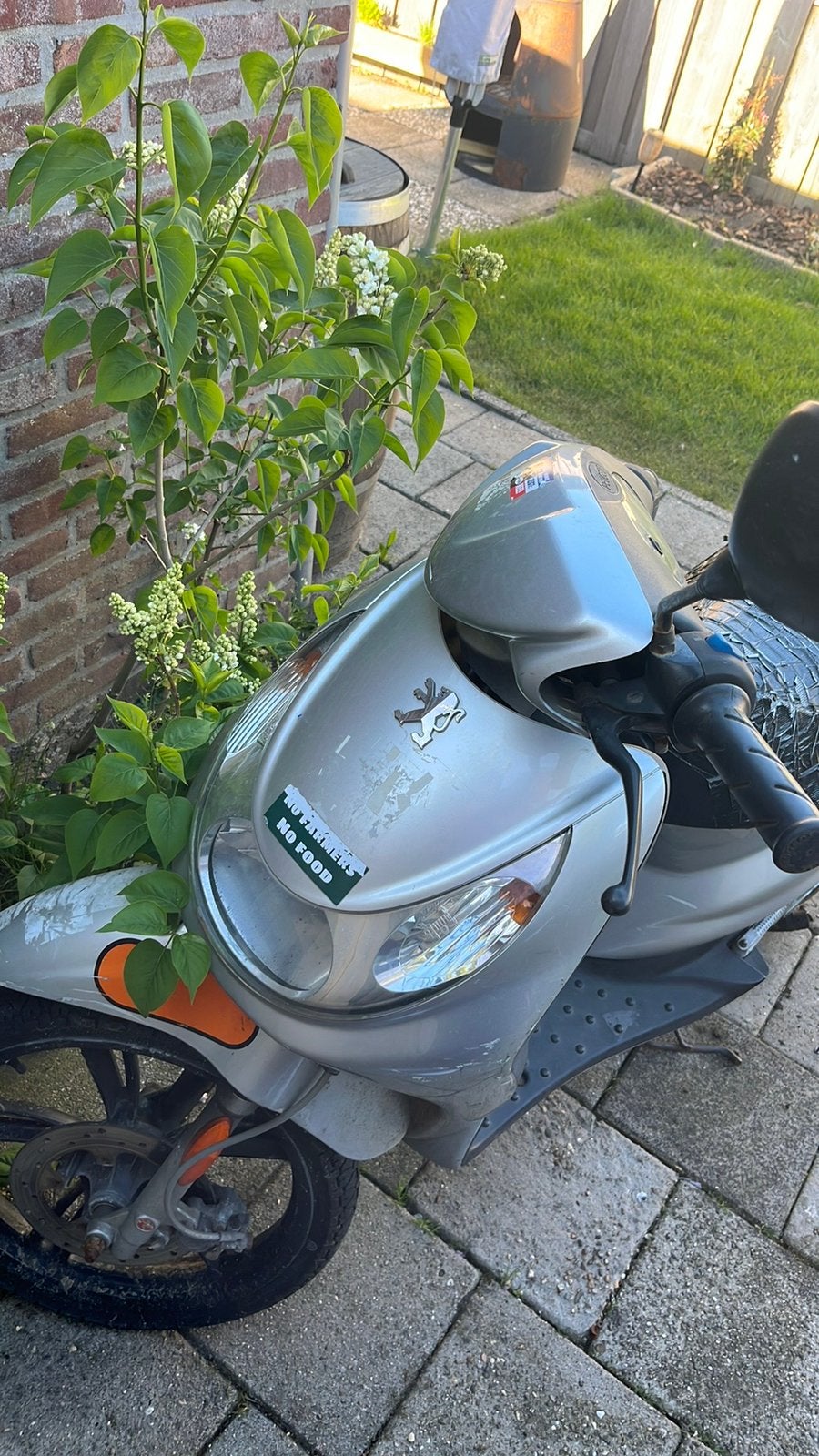 SCOOTER GEZOCHT!!!! Die wel rijd maar je gratis weg kan doen, Fietsen en Brommers, Ophalen, Zo goed als nieuw, Overige typen, Overige merken