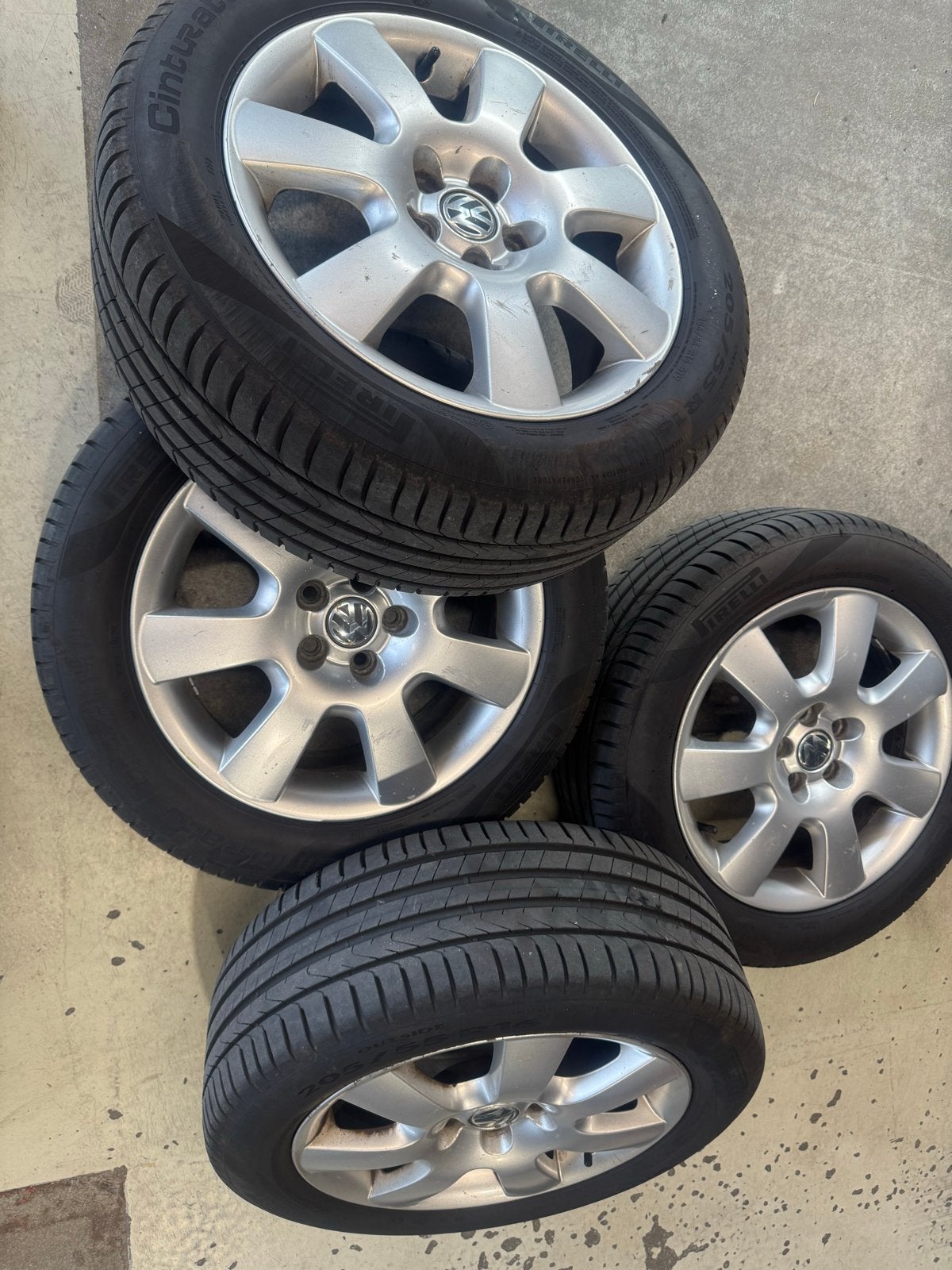 Polo velgen 5 X 100 met nieuwe banden, Auto-onderdelen, Banden en Velgen, Gebruikt, 16 inch, Banden en Velgen, Personenwagen