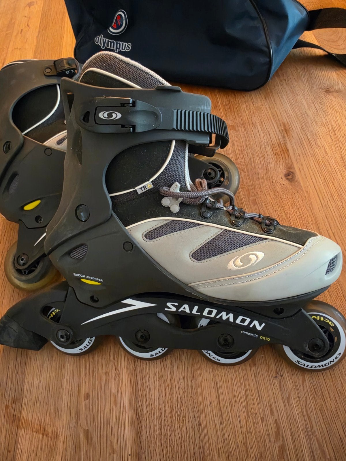 Salomon inline skates maat 42 2/3 met bescherming en tas, Gebruikt, Overige typen, Ophalen, Overige merken