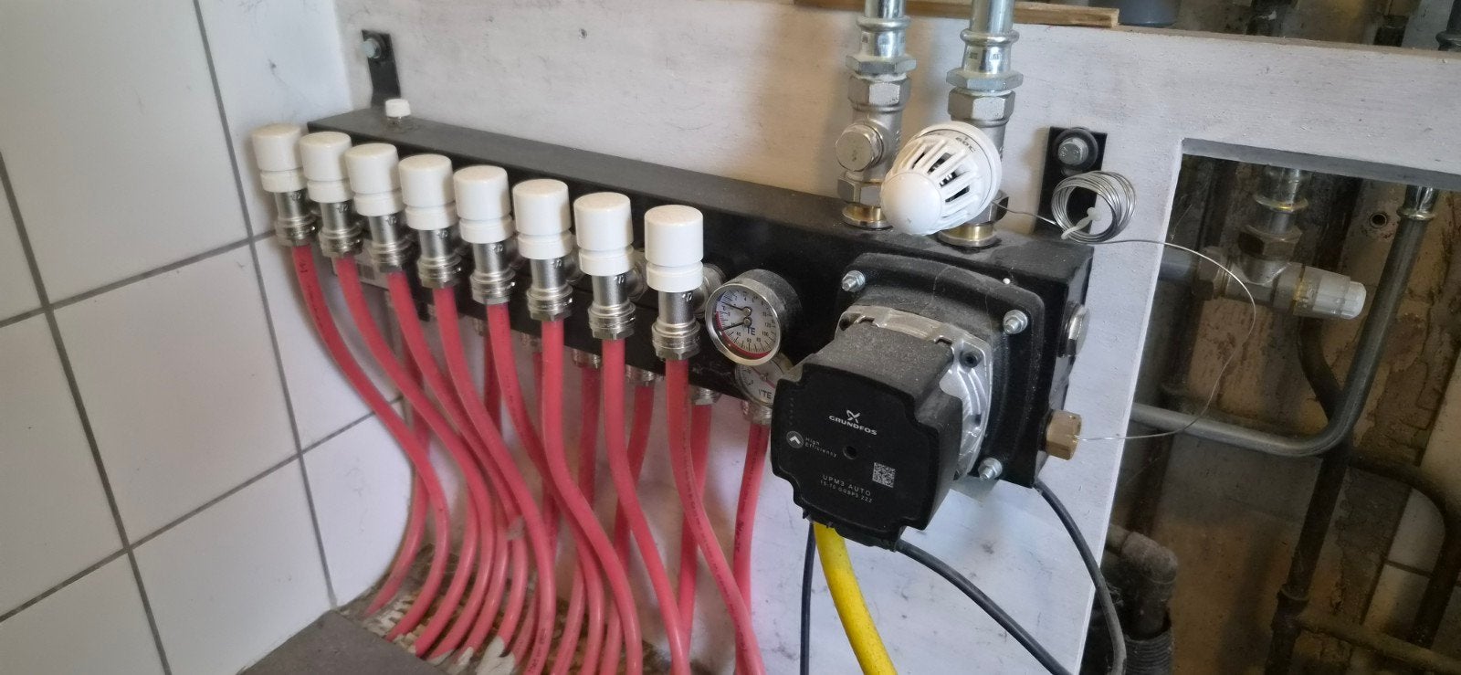 Vloerverwarming verdeler 8 groepen Grundfos, Ophalen, Gebruikt, Minder dan 30 cm, Overige typen