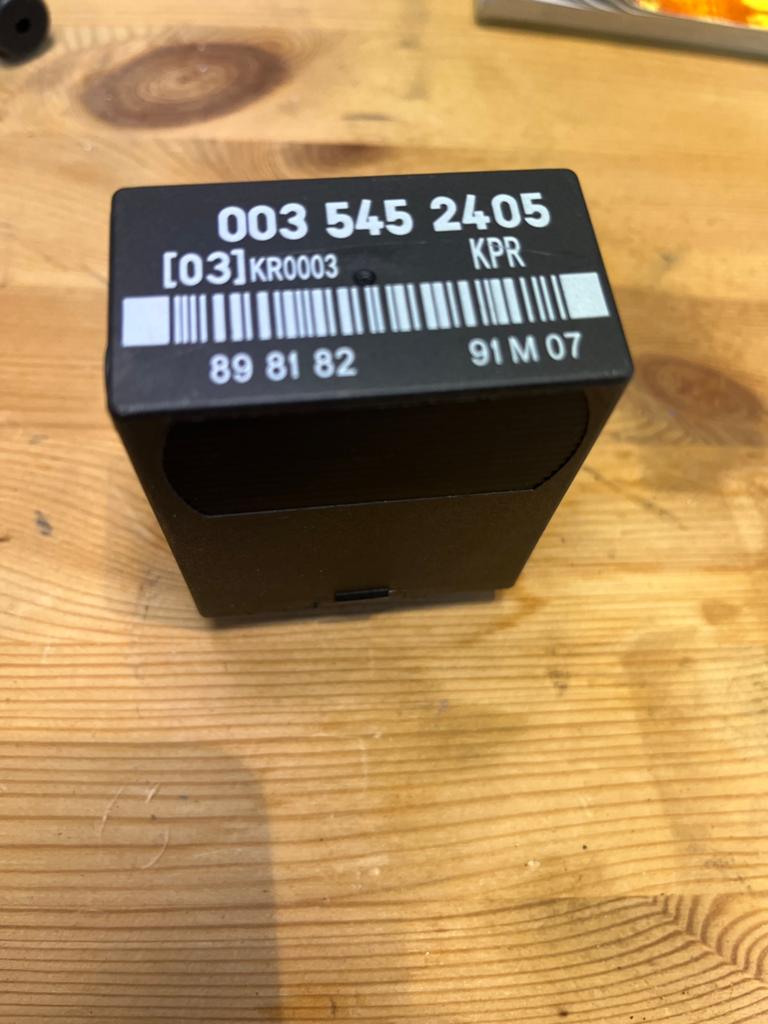 Brandstofpomp relais Mercedes W124/ W126/ W201, Ophalen of Verzenden, Nieuw