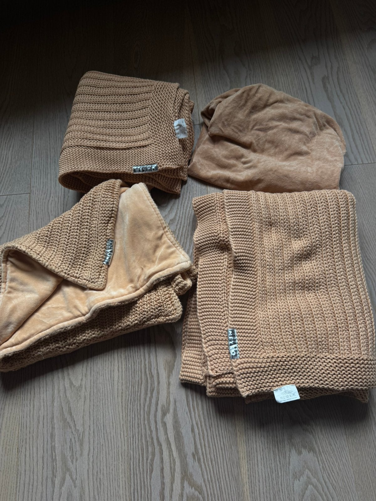 Dekens, aankleedhoes Meyco abricoos kleur, Ophalen of Verzenden, Zo goed als nieuw, 100 cm of meer, Deken