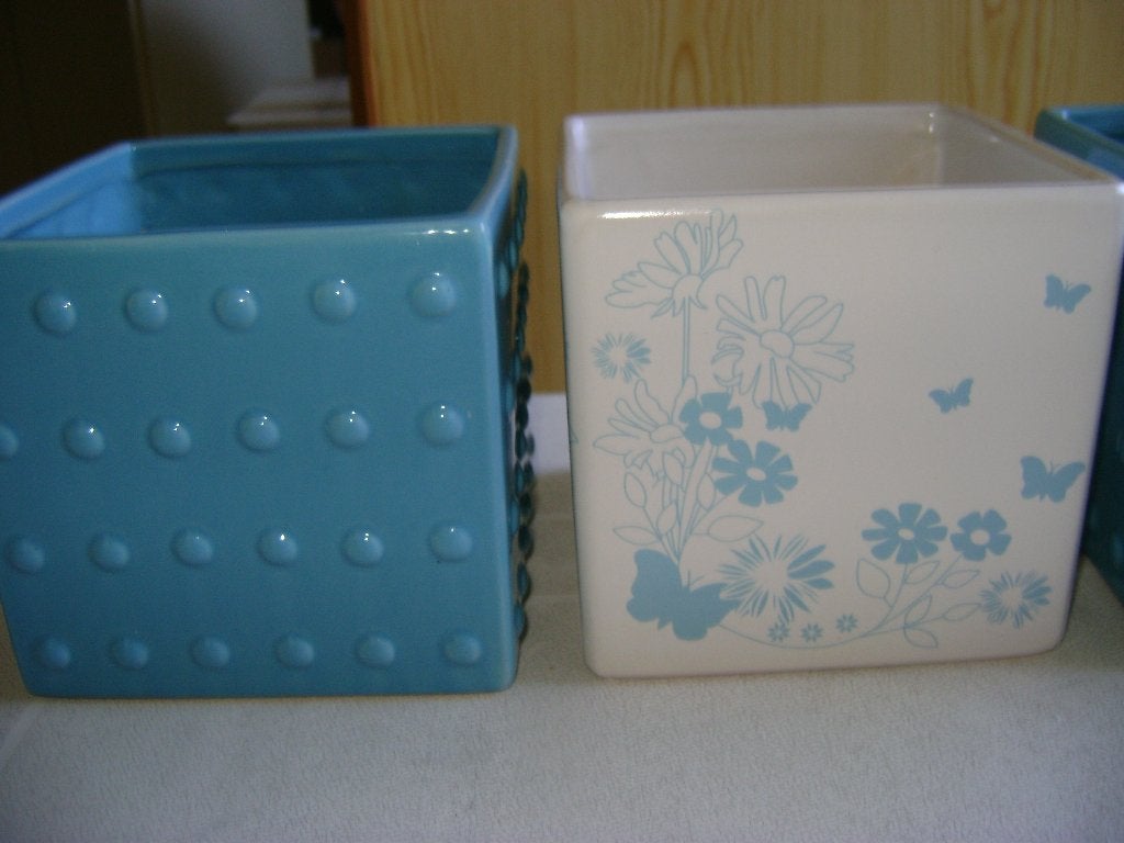 wit met blauwe vierkanten bloempot 15x15x14h blauwe verkocht, Vierkant, Binnen, Ophalen of Verzenden, Zo goed als nieuw