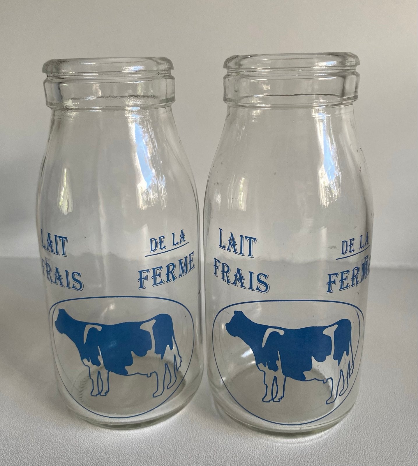 2 Kleine Franse melkflesjes “Lait Frais de La Ferme”.H.13 cm, Antiek en Kunst, Ophalen of Verzenden