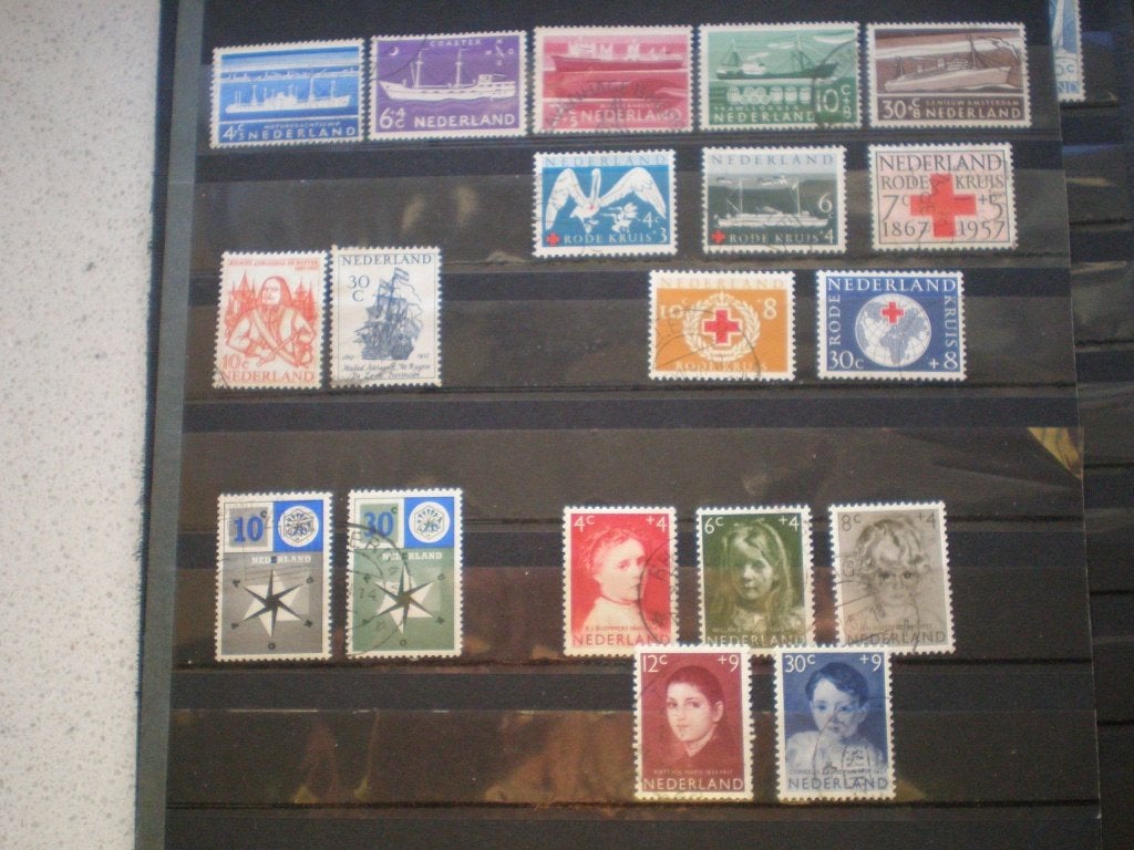 Jaargang ( ook los/ serie) 1957 gebruikt ( W 844)..€ 1,75, Verzenden