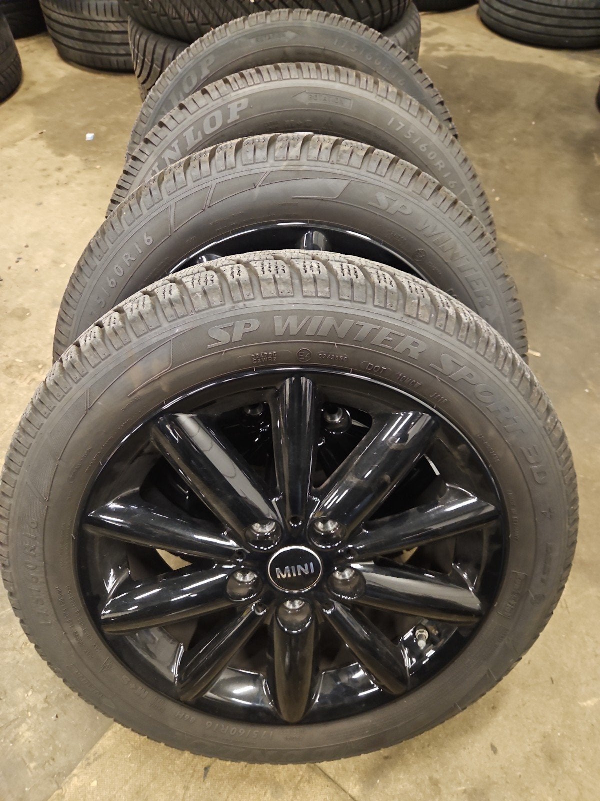 Mini  F56 F54 F57  velgen met winterbanden, Ophalen, Gebruikt, 16 inch, 175 mm