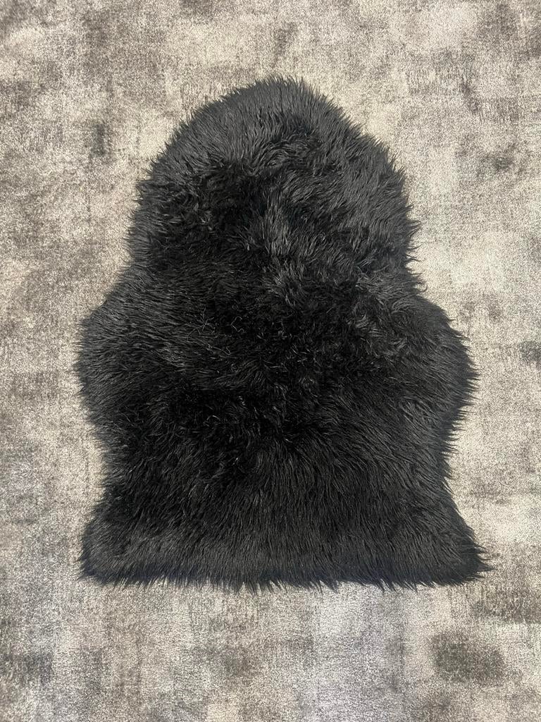 Zwart schapenvacht vloerkleed - Zacht en decoratief, 50 tot 100 cm, Zwart, Zo goed als nieuw, Overige vormen
