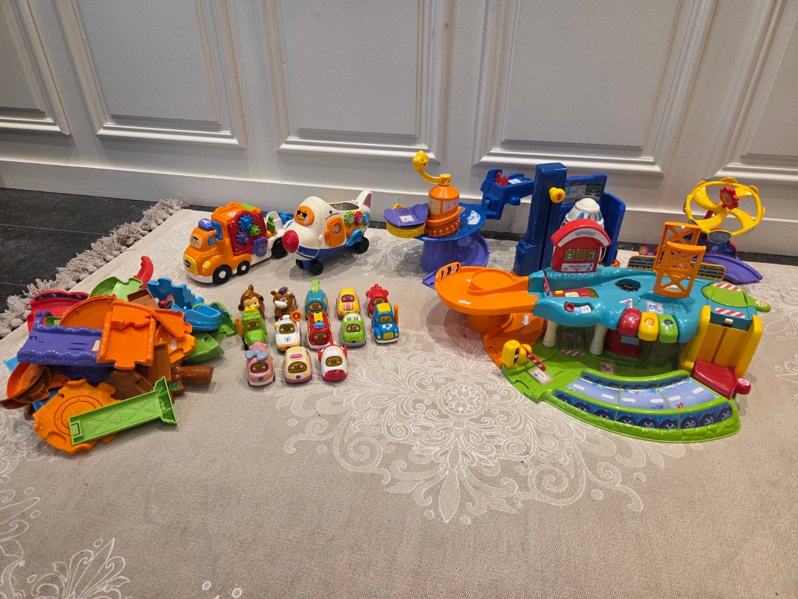 Toet toet auto garage sets met 13 auto's, Kinderen en Baby's, Speelgoed | Vtech, Ophalen of Verzenden, Gebruikt, 2 tot 4 jaar