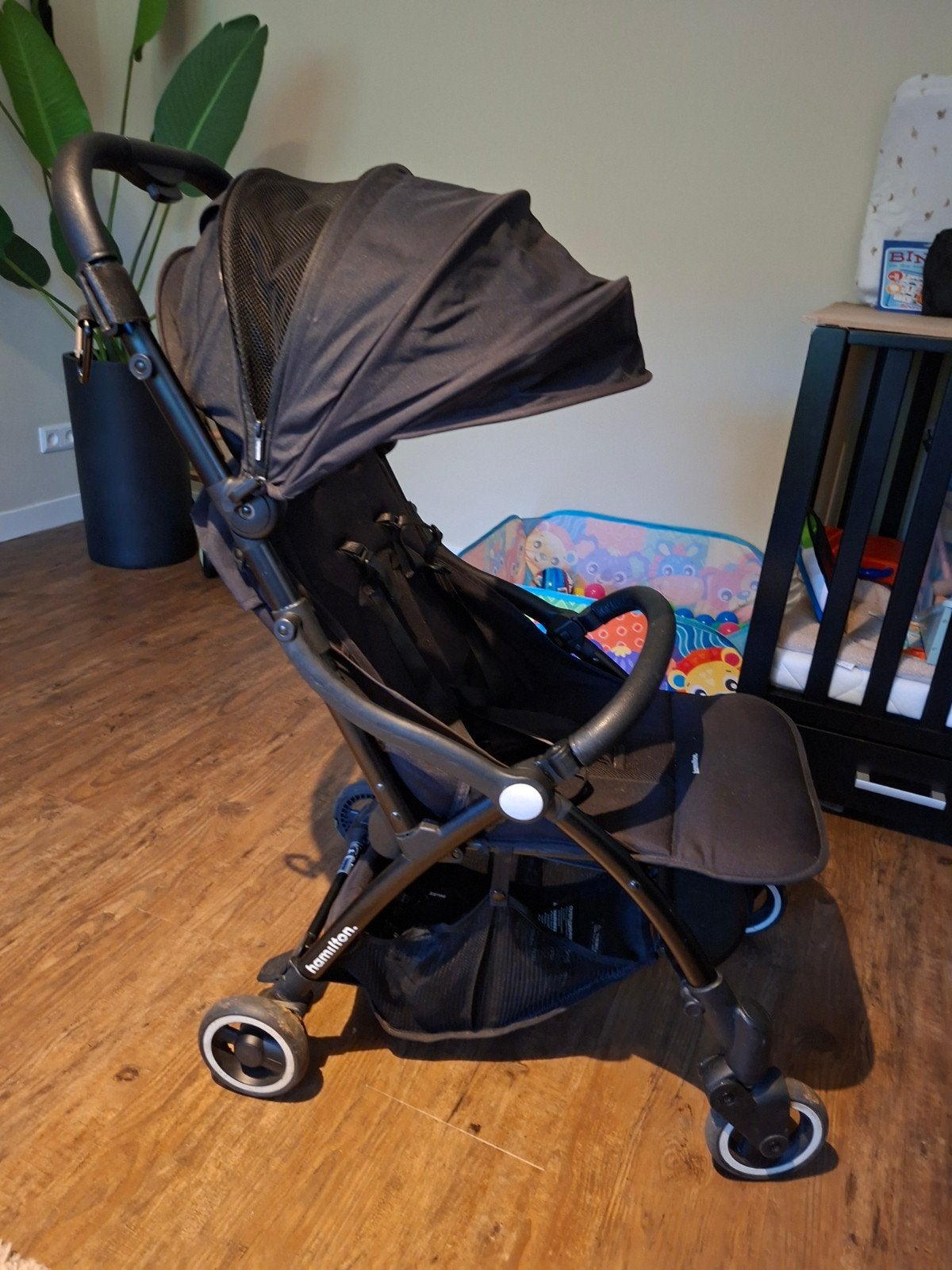 Hamilton buggy zwart - Compact en handig, Ophalen, Zo goed als nieuw, Overige merken, Verstelbare rugleuning