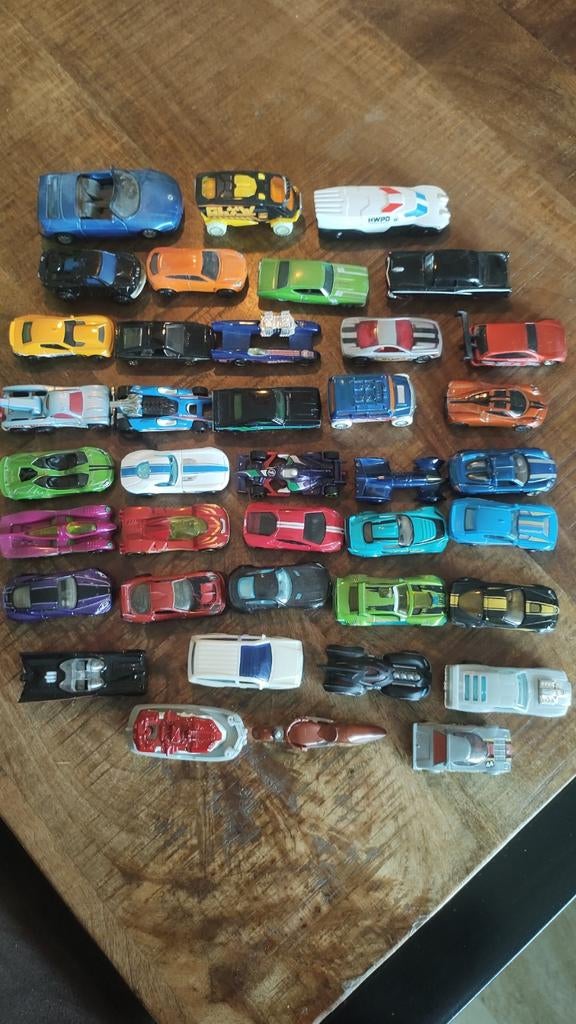 Grote collectie Hot Wheels auto's en zelfs een boot, Ophalen, Gebruikt