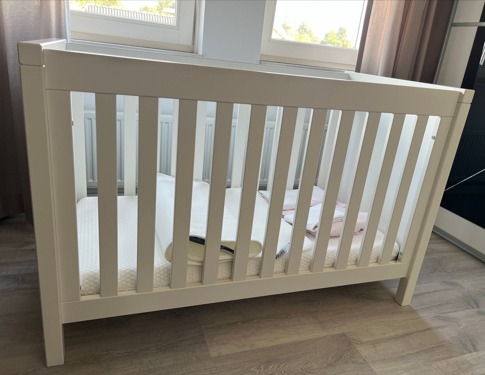 Babypark ledikant 60x120cm met Aerosleep matras en topper, Ophalen, Zo goed als nieuw, Lattenbodem, Minder dan 140 cm