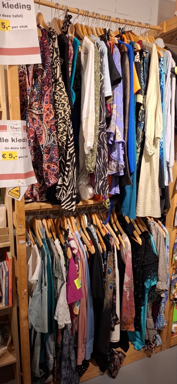 Kleding en schoenen bij Mijntafel Gouda - Alles €5!, Ophalen of Verzenden