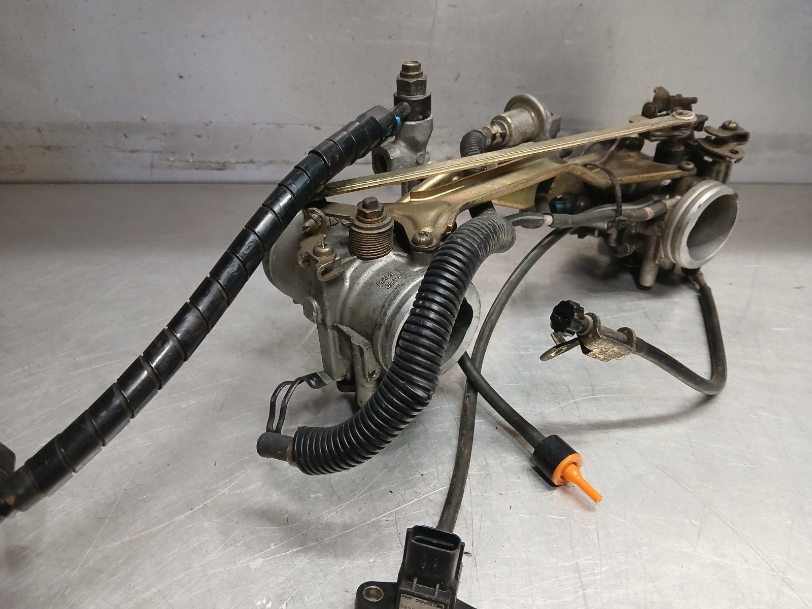 Suzuki TL 1000 S (TL1000S) b900 02f0 6z4 gasklep carburateur, Ophalen of Verzenden