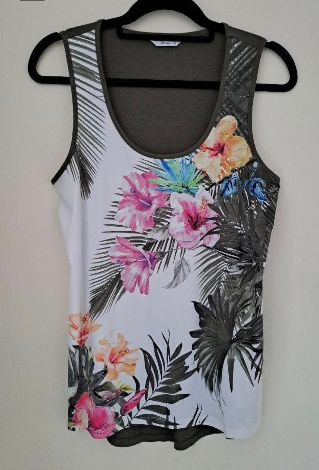 Mouwloze top met bloemenprint - Etam, Maat 38/40 (M), Ophalen of Verzenden, Zonder mouw, Gedragen