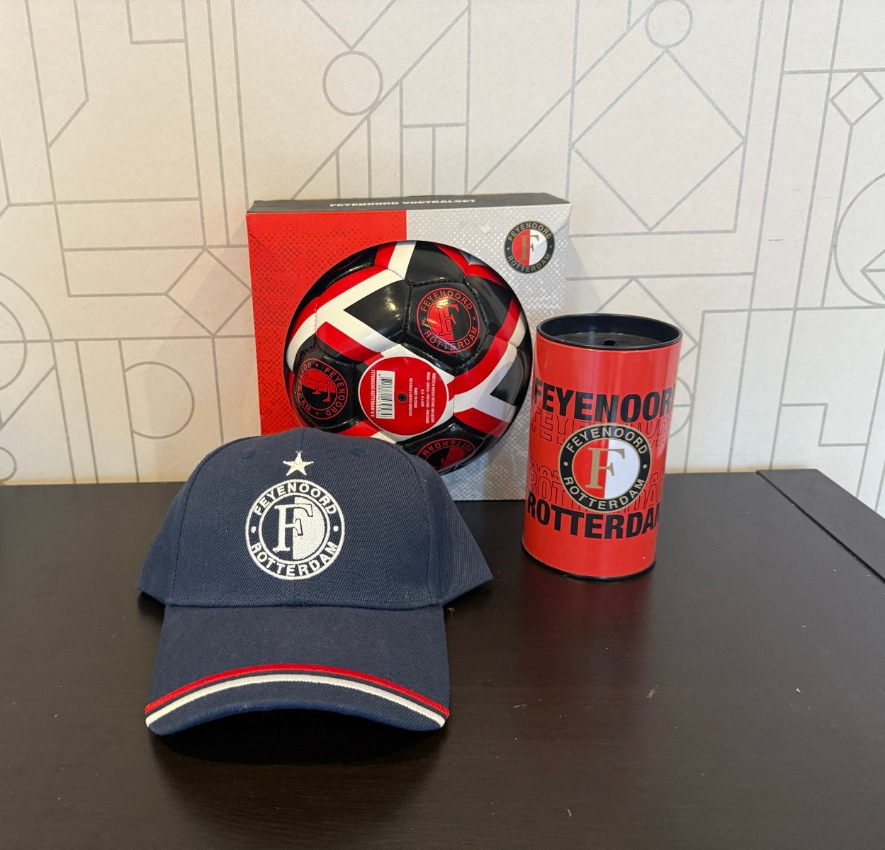 Feyenoord Fanpakket: Pet, Spaarpot & Voetbalset, Verzenden, Gebruikt, Feyenoord, Pet of Muts