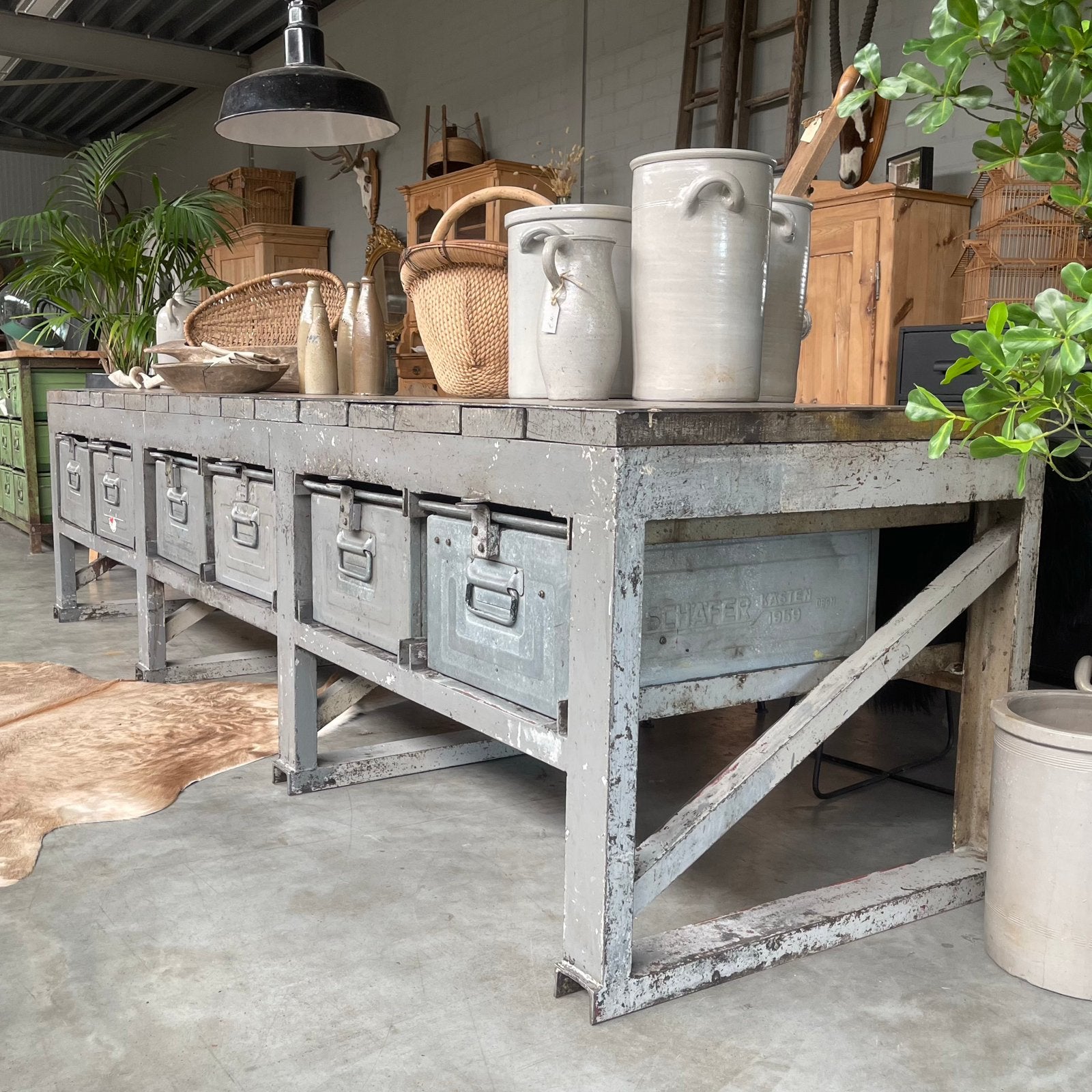 Grote oude werkbank, dressoir, toonbank, keukeneiland, Antiek en Kunst, Ophalen
