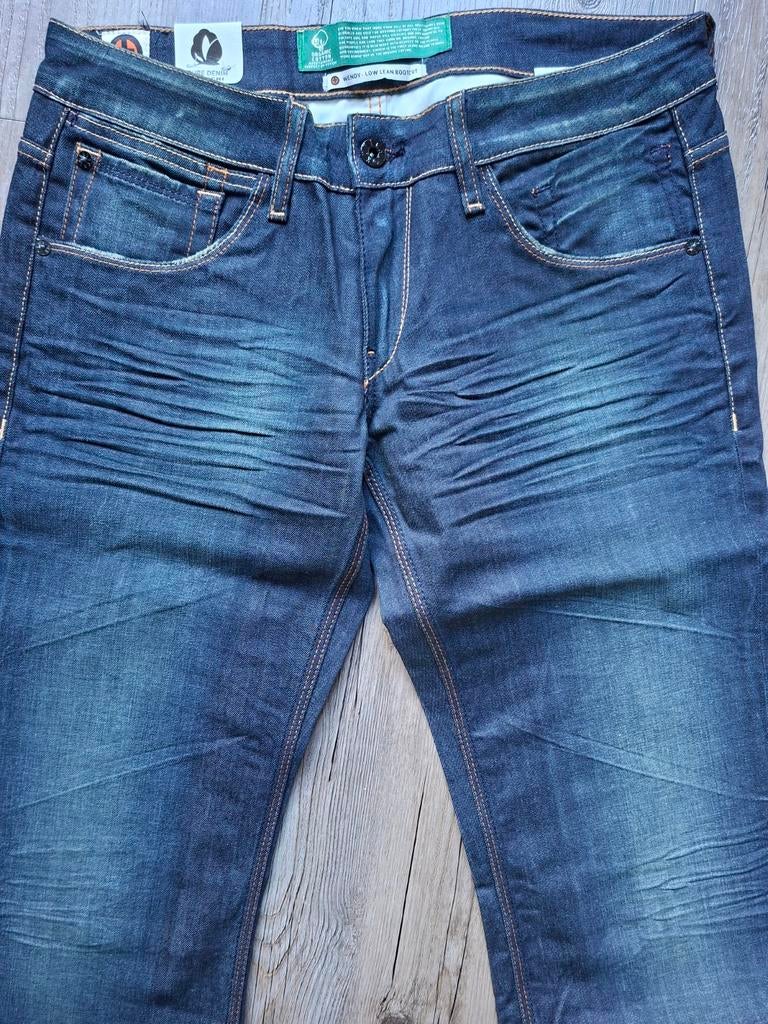 KUYICHI Wendy bootcut jeans W31 L34, Kleding | Dames, Spijkerbroeken en Jeans, Blauw, KUYICHI, Nieuw, Ophalen of Verzenden