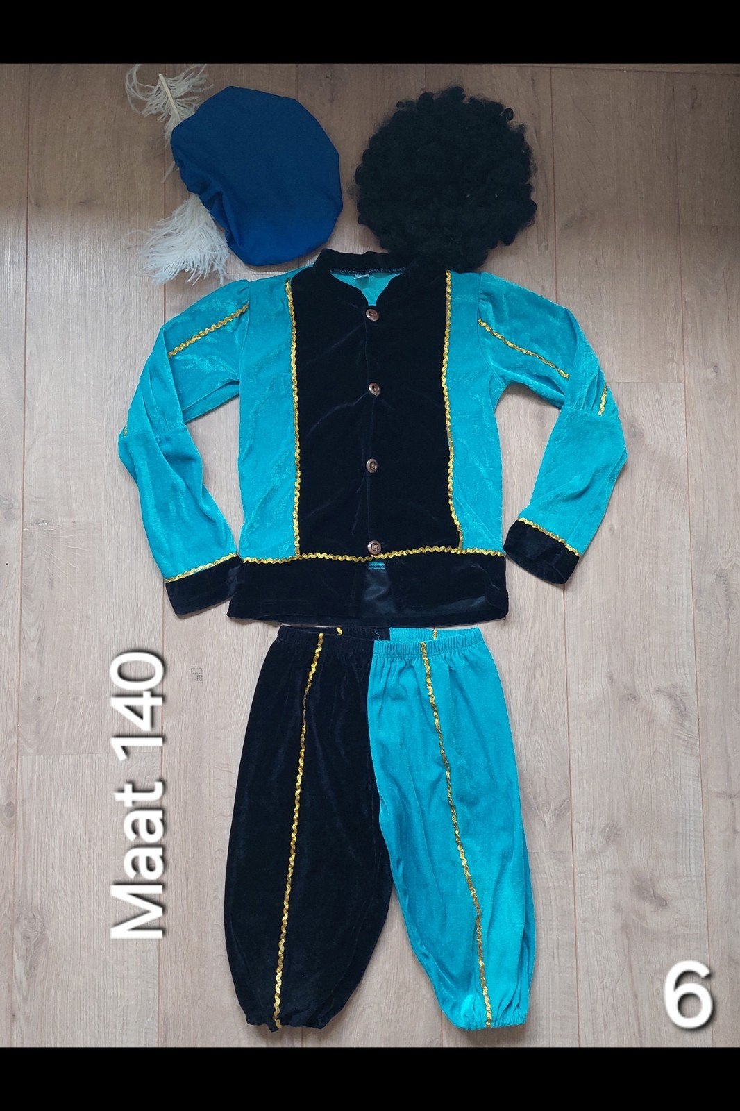 compleet pietenpak maat 140, Diversen, Sinterklaas, Ophalen of Verzenden, Gebruikt
