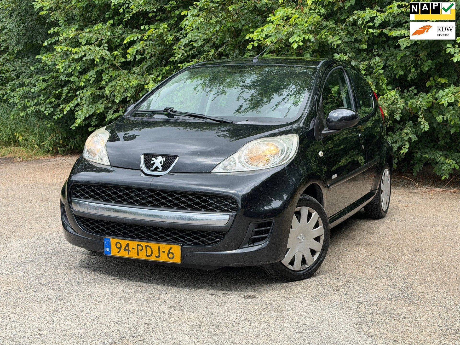 Peugeot 107 1.0-12V Millesim 200 | 5 Deurs + Airco Nu € 1., Auto's, Voorwielaandrijving, Euro 5, Gebruikt, 4 stoelen