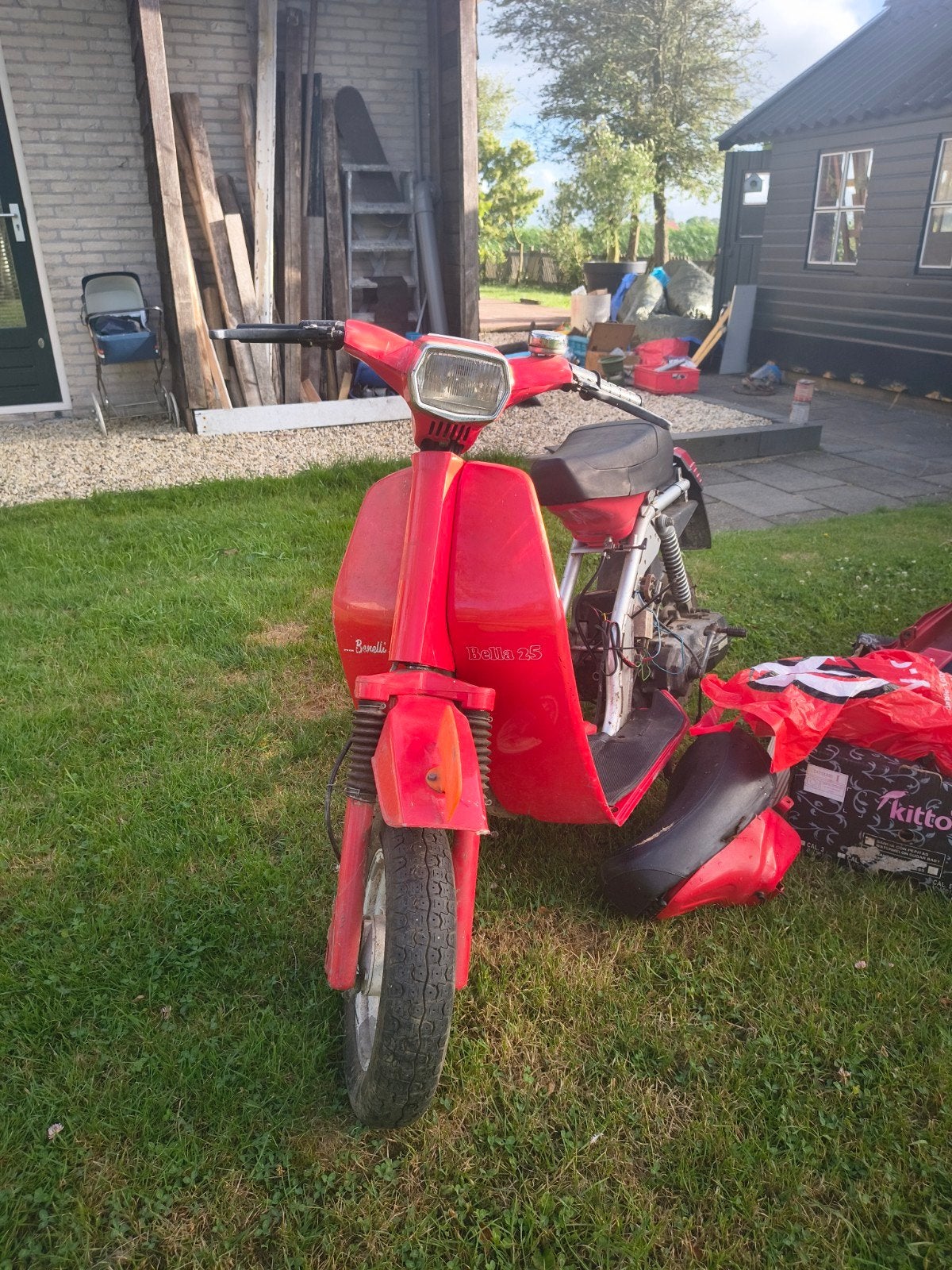 Benelli bella 25 met extra onderdelen, Ophalen, Overige merken