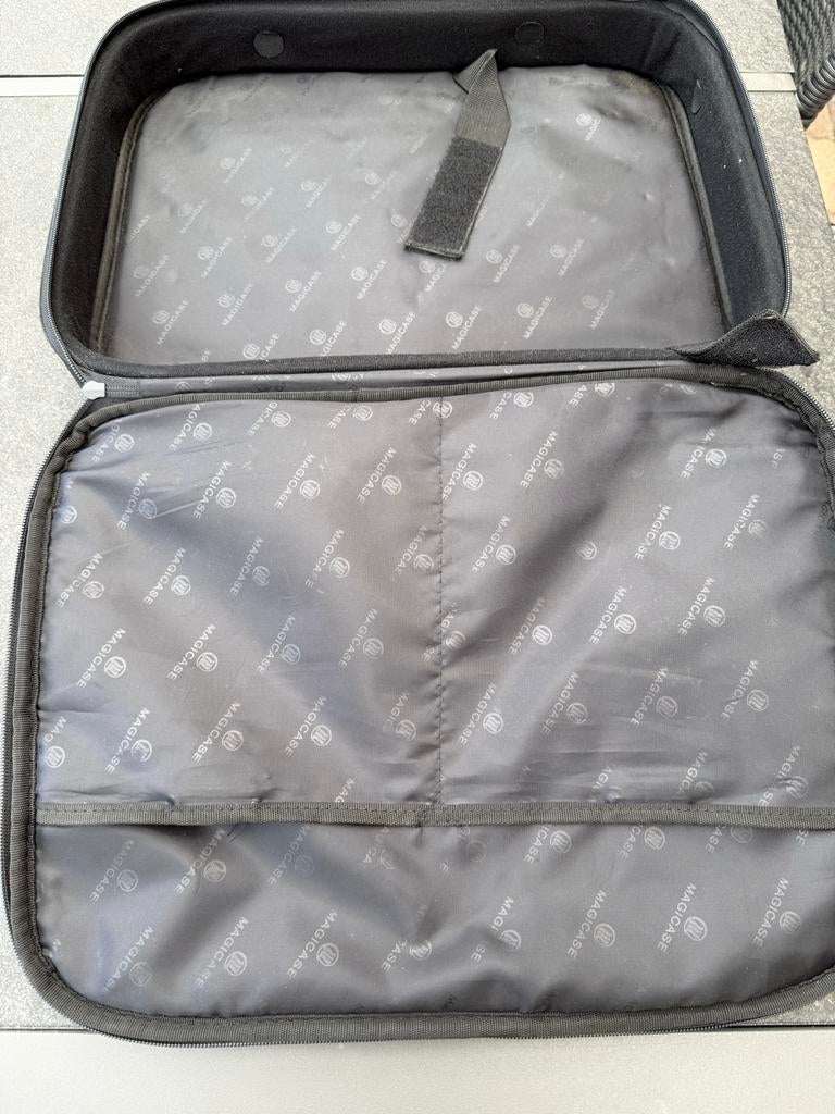 Magicase Laptoptas Zwart - 15 inch, Computers en Software, Laptoptassen, Ophalen of Verzenden, 15 inch, Gebruikt, Aktetas