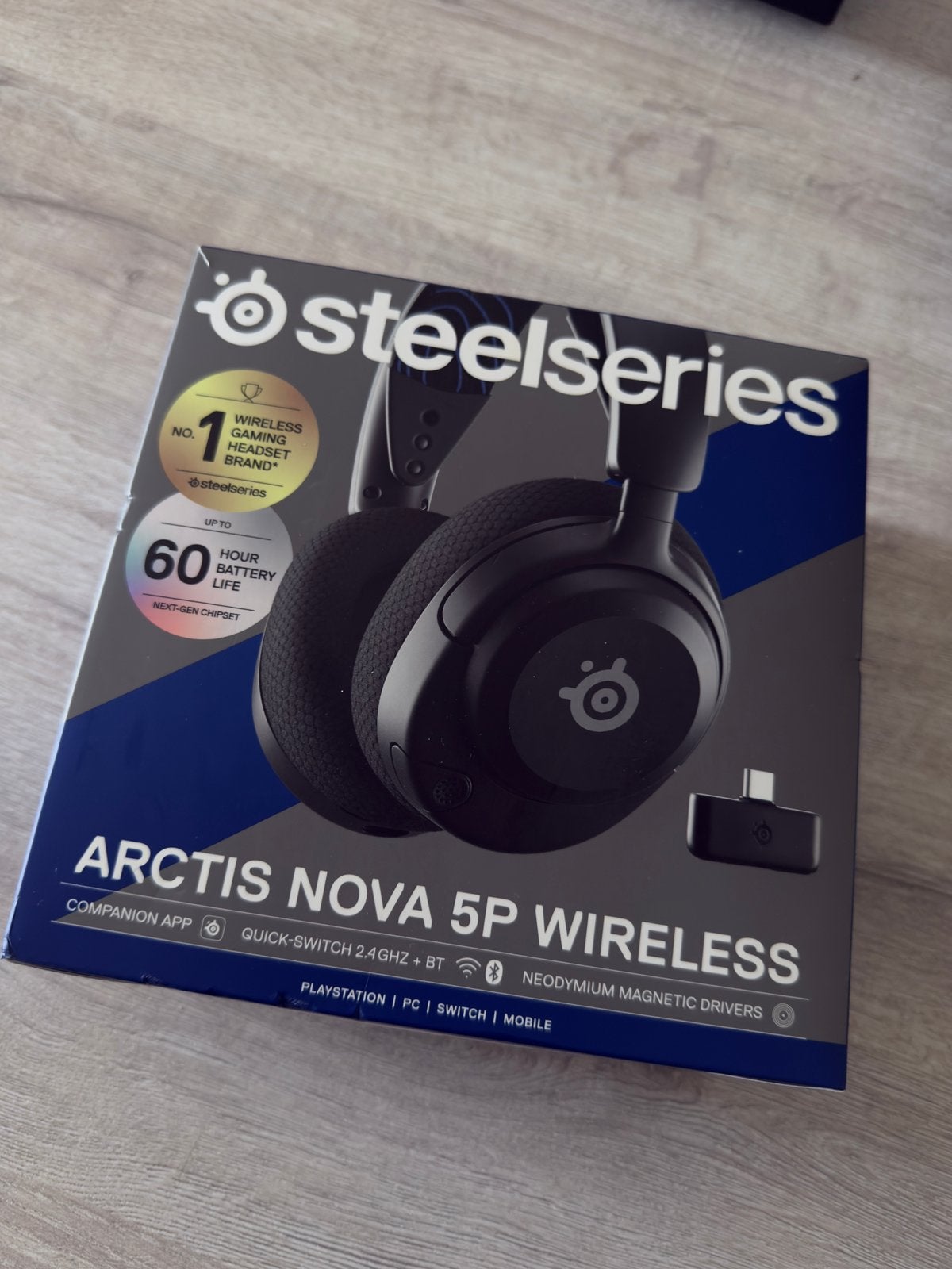 SteelSeries Arctis Nova 5P Draadloze PlayStation headset, Computers en Software, Headsets, Zo goed als nieuw, Ophalen of Verzenden