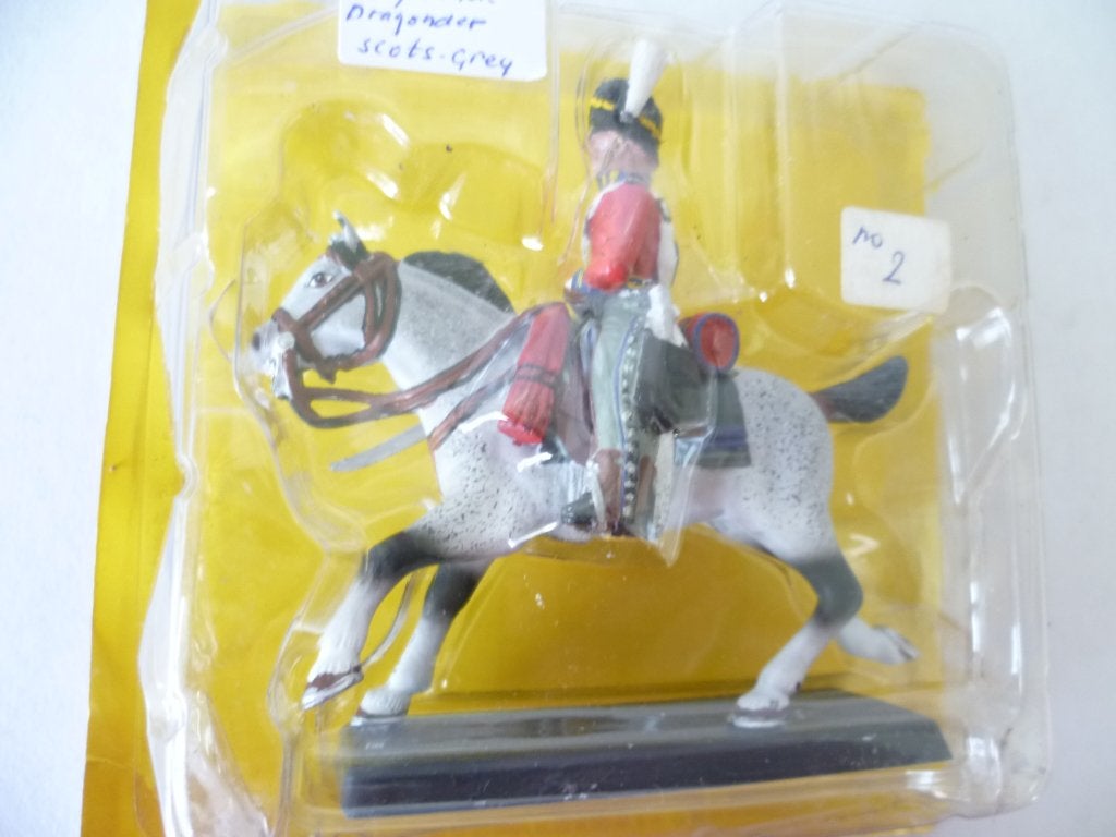 Metalen figuurtje op Paard Dragonder Scots Grey Engeland, Ophalen of Verzenden, Overige soorten, Engeland, Miniatuur of Beeldje