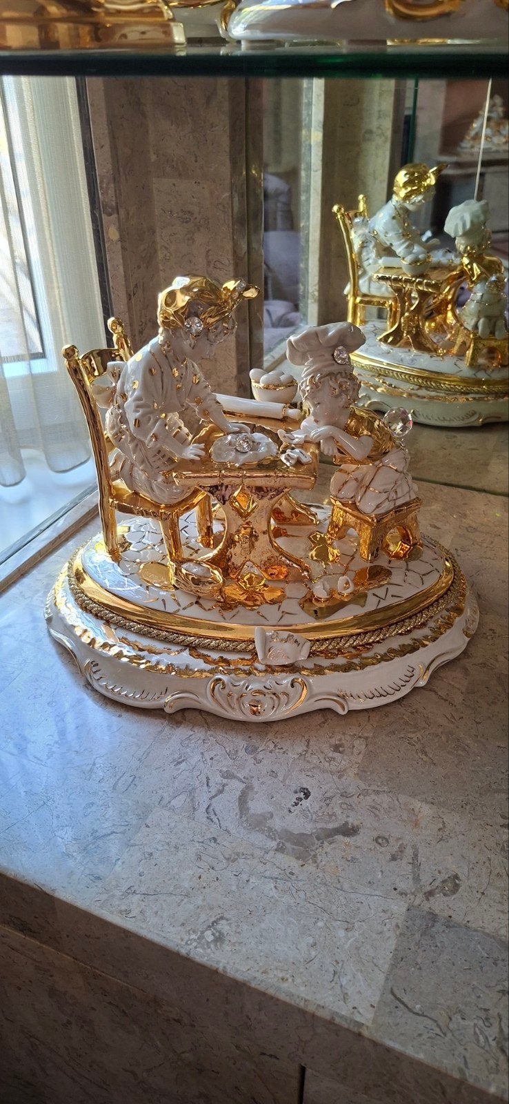 capodimonte porselein, Ophalen
