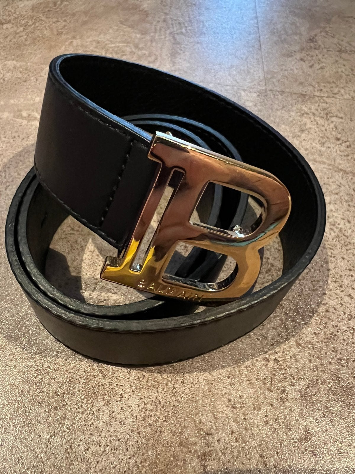 Balmain riem met mooie gesp maar xs origineel zgan, Kleding | Dames, 80 tot 90 cm, 3 tot 5 cm, Tailleriem, Ophalen of Verzenden