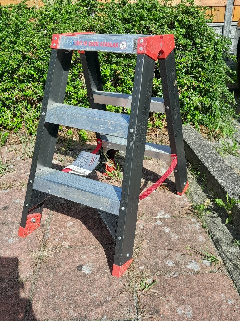 Montagetrap 3 trede merk Alga, Ophalen, Trap, Zo goed als nieuw, Opvouwbaar of Inschuifbaar