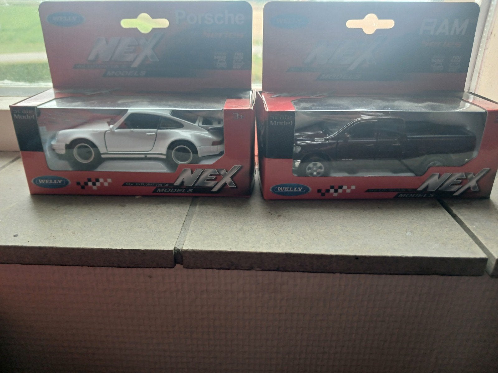 miniatuur autos nieuw, Ophalen of Verzenden, Zo goed als nieuw, Auto, Welly