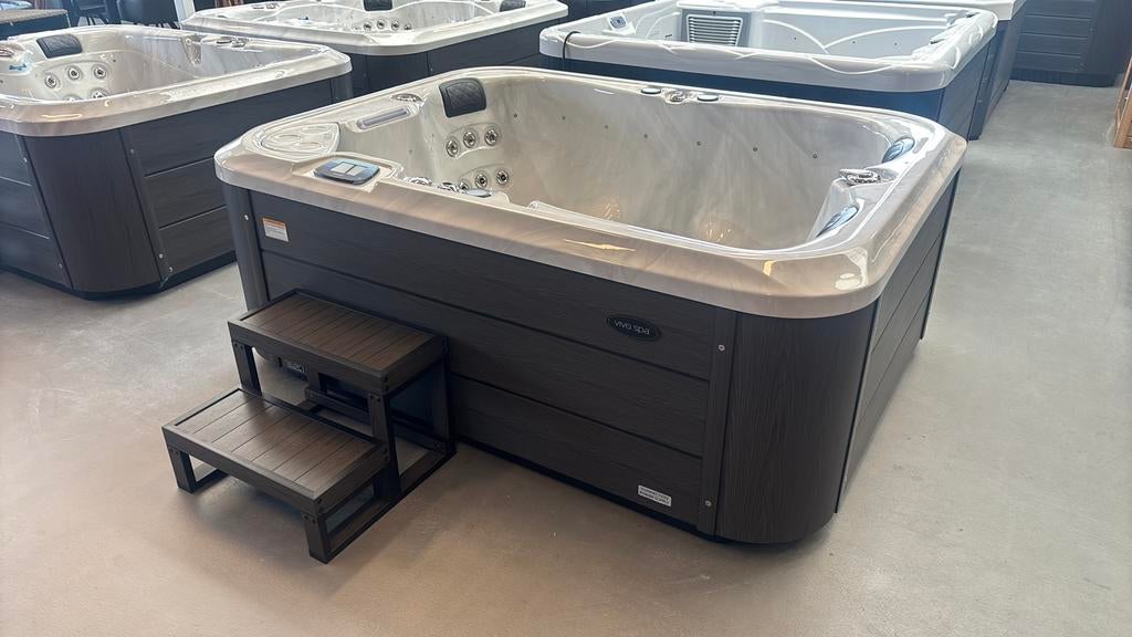 Vivo Spa 505-N 216x165x82 cm kleine jacuzzi 3 personen, Tuin en Terras, Bubbelbaden en Hottubs, Nieuw, Vast, Afdekzeil, Filter