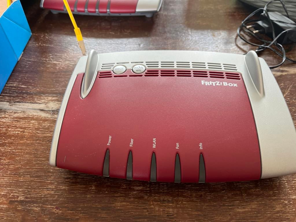 FRITZ!Box 5490 Fiber Router zonder stroomadapter, Computers en Software, Routers en Modems, Ophalen of Verzenden, Zo goed als nieuw