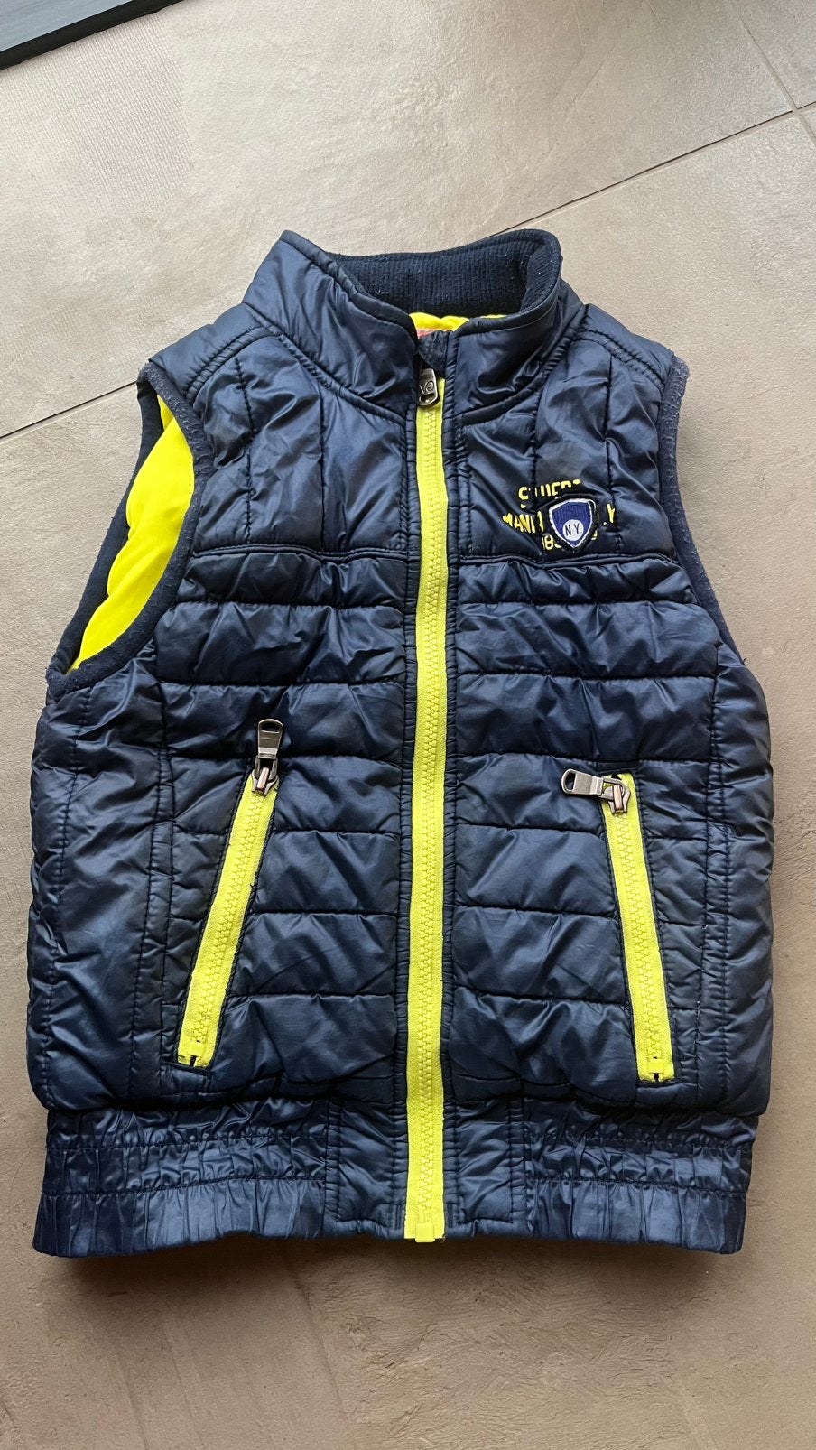 Vingino bodywarmer jongen maat 6 = 116, Ophalen of Verzenden, Zo goed als nieuw, Jongen, Jas