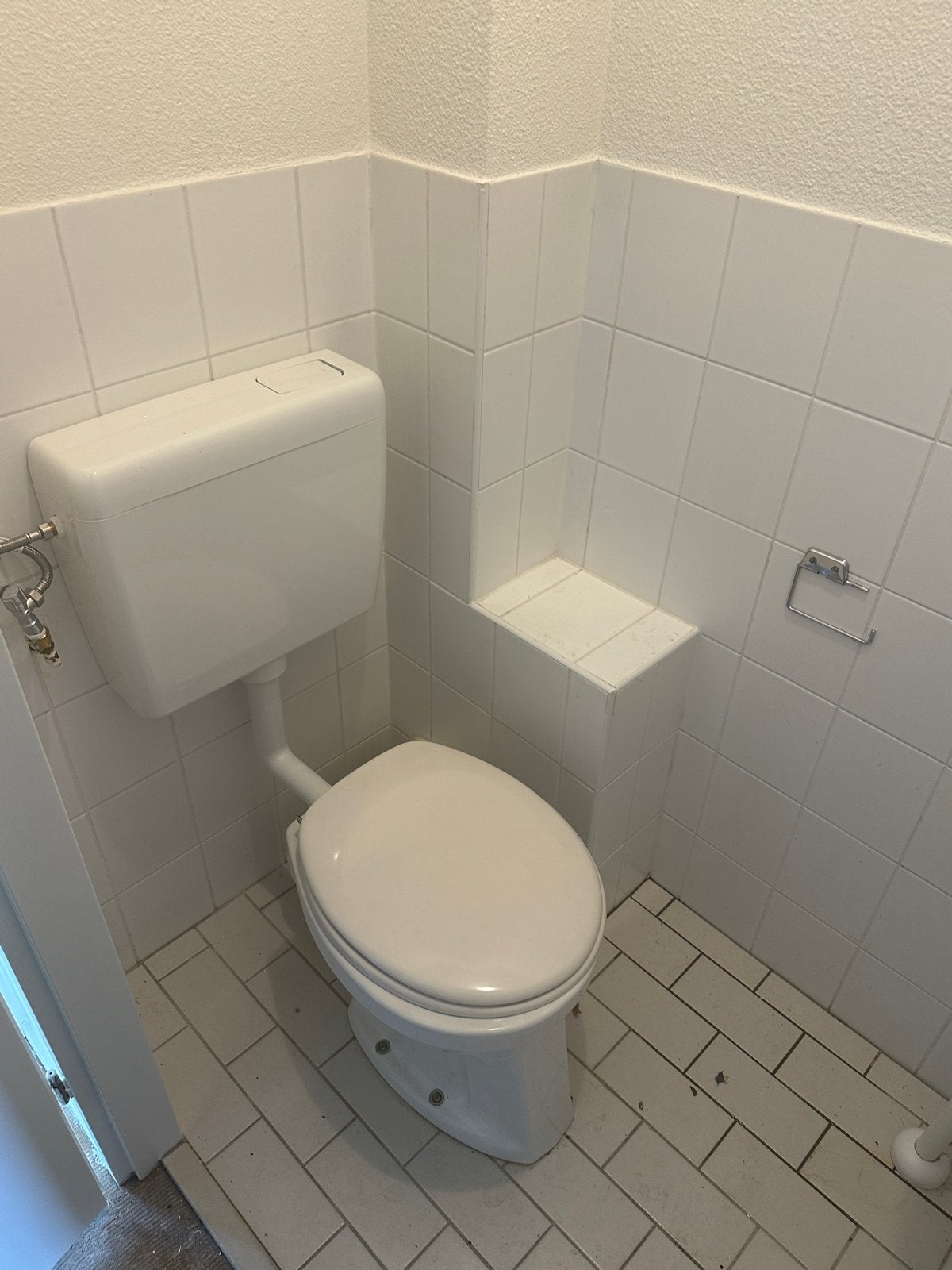 Toilet met stortbak - Tegen aannemelijk bod, Ophalen, Gebruikt, Toilet