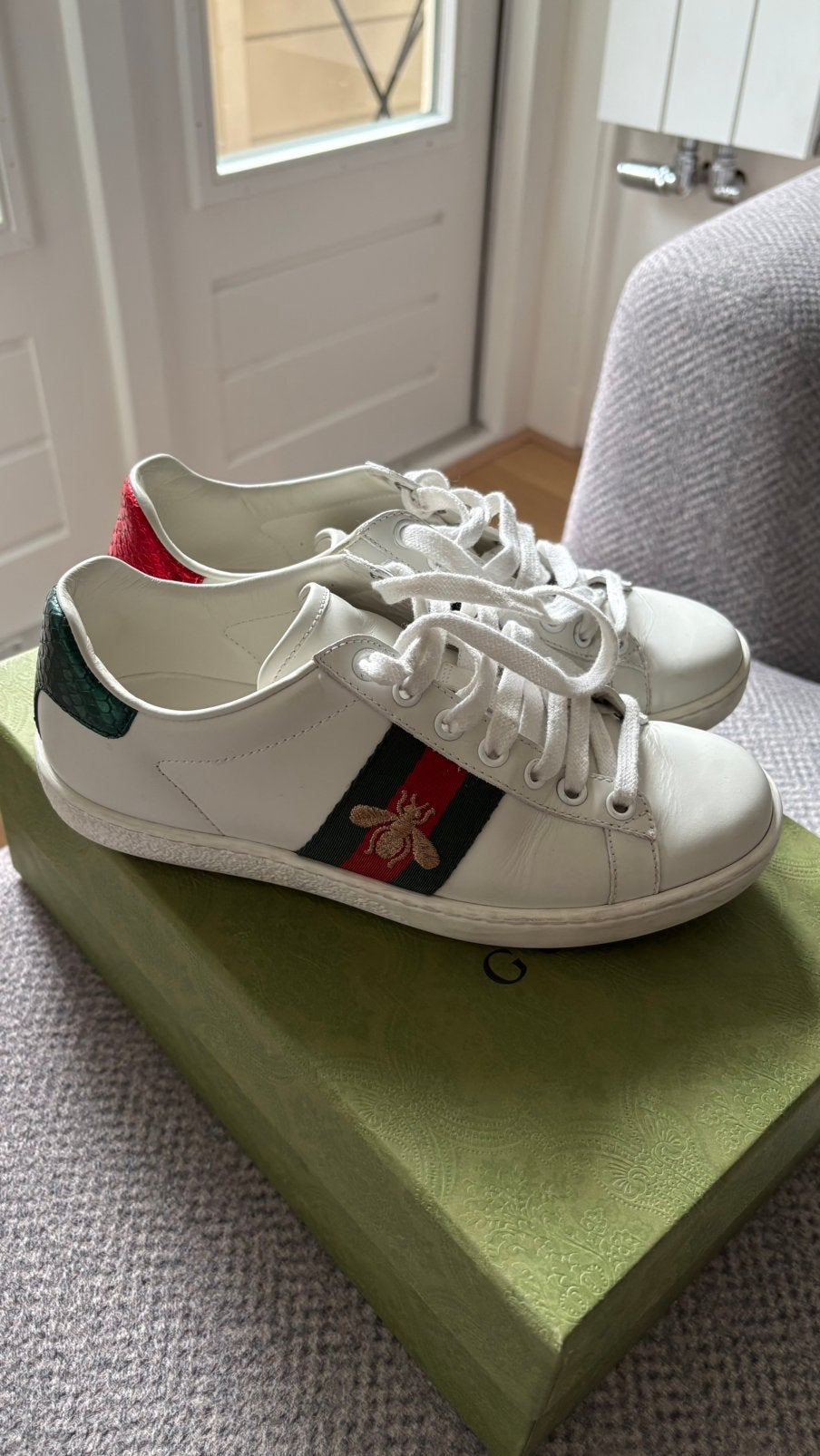 Gucci Women Ace Sneakers with Bee, Kleding | Dames, Verzenden, Gedragen, Wit, Sportschoenen