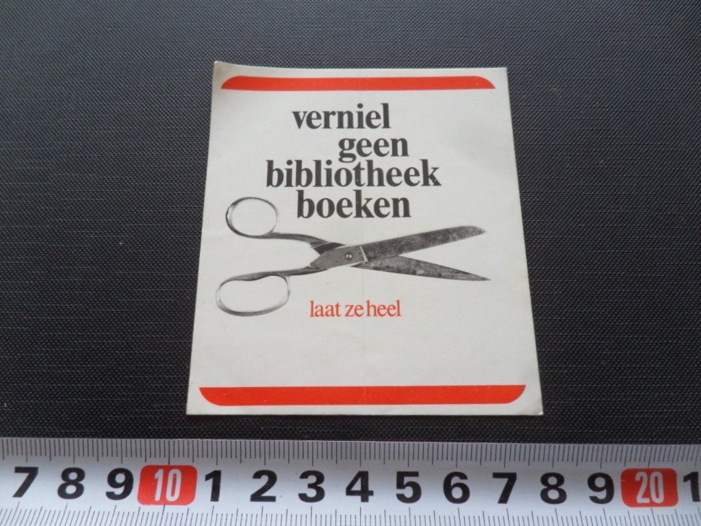 sticker verniel geen bibliotheek boeken - laat ze heel, Ophalen of Verzenden, Zo goed als nieuw
