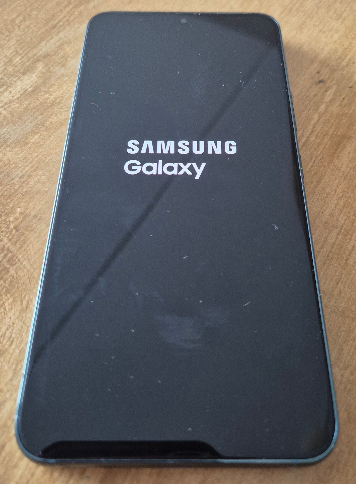 Foto 4 van Samsung Galaxy S22 128GB Zwart - Zo goed als nieuw
